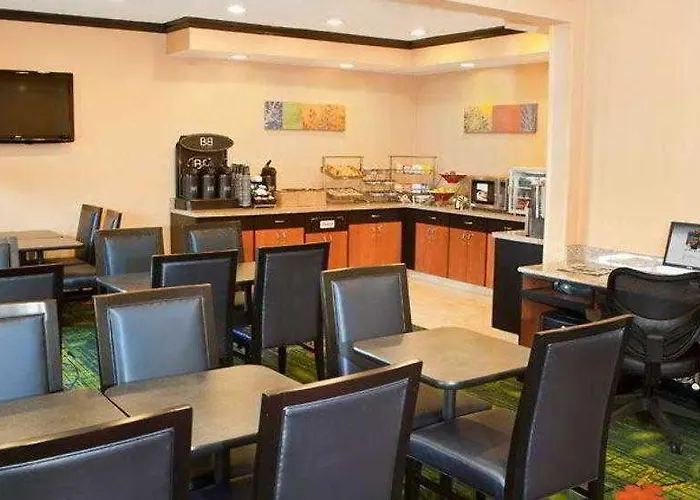 Fairfield By Marriott Decatur Hotel