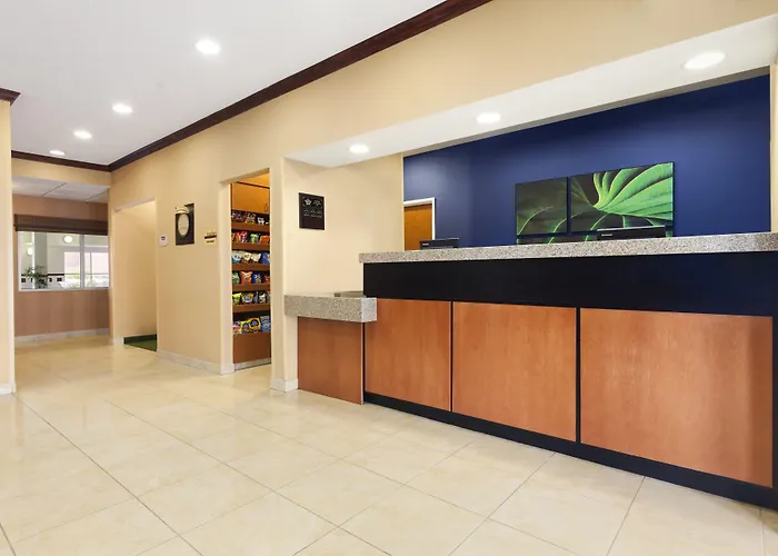 Hotel Fairfield By Marriott Decatur 3*