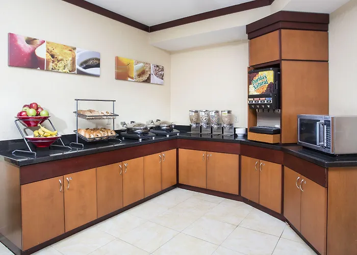 Hotel Fairfield By Marriott Decatur